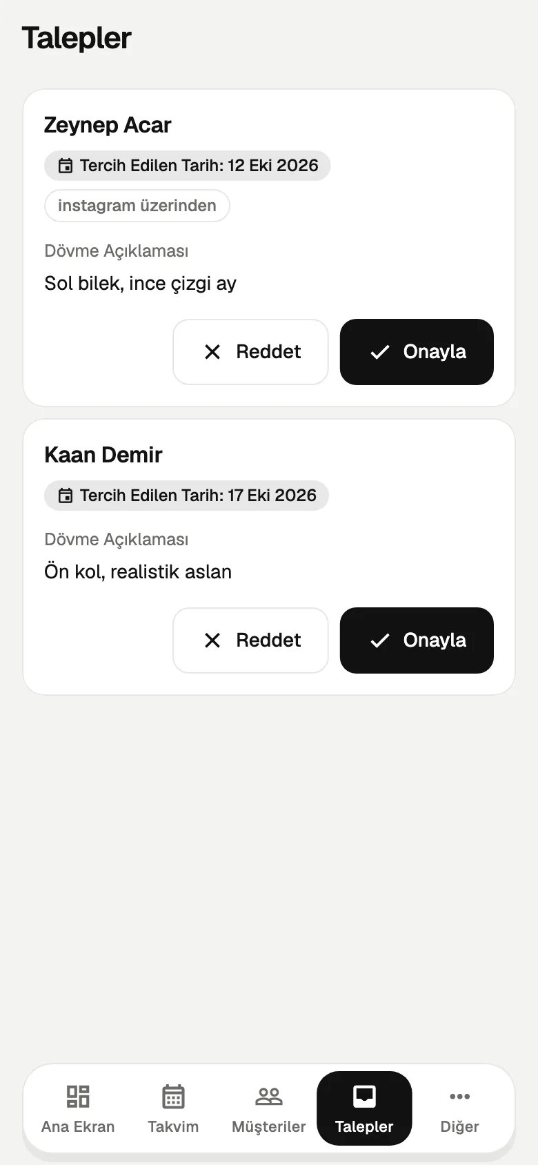 InkFlow Talepler ekranı: iki randevu talebi, onayla ve reddet düğmeleri